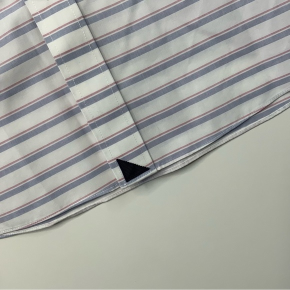 UNTUCKit XL Wrinkle Free Short Sleeve Button Down Striped Casual Shirt. - Picture 3 of 5